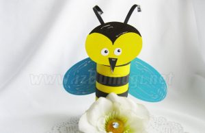 Renkli kağıttan arı yapmak