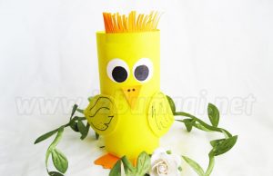 Пиле, изработено от цветна хартия