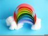 Pelangi dengan awan dari kertas berwarna