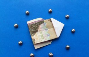 مانيجامي - صاروخ مصنوع من ورقة نقدية