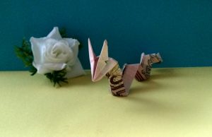 Manigami snake from a bill - assembly scheme