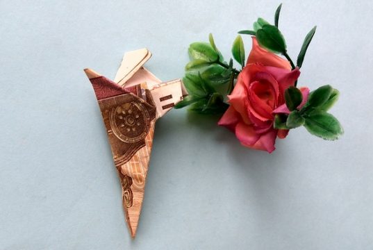 Голова собаки манігамі