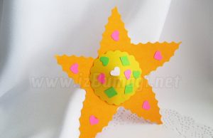 Морска звезда от цветна хартия