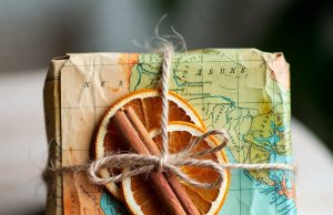 ♻️ Kerajinan ramah lingkungan dari kertas daur ulang: 5 ide yang sedang tren di tahun 2026 Hadiah dalam kemasan ramah lingkungan yang terbuat dari kartu bekas dan bahan alami, dibuat dengan tangan Anda sendiri.